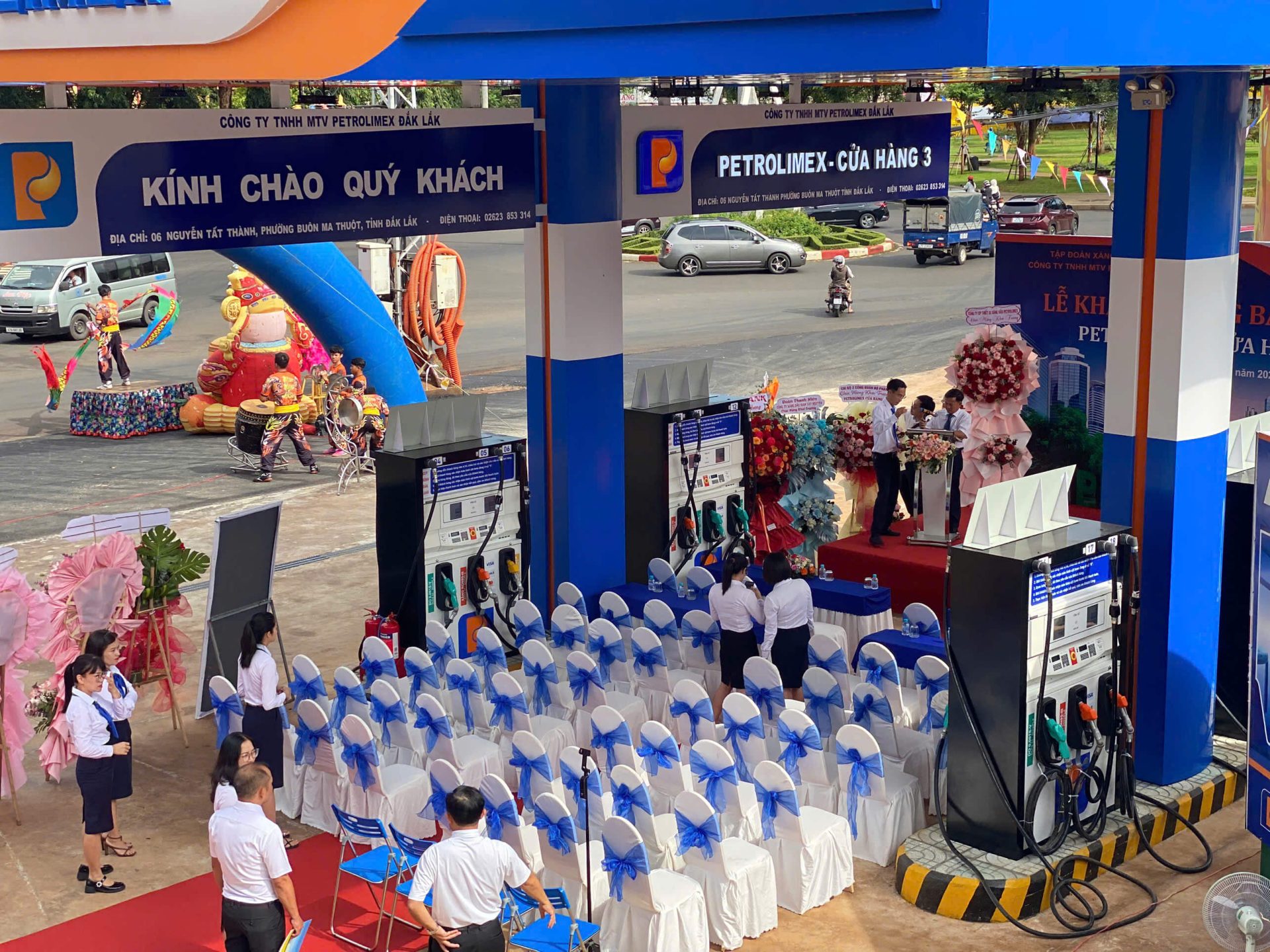 Cửa hàng xăng dầu Petrolimex